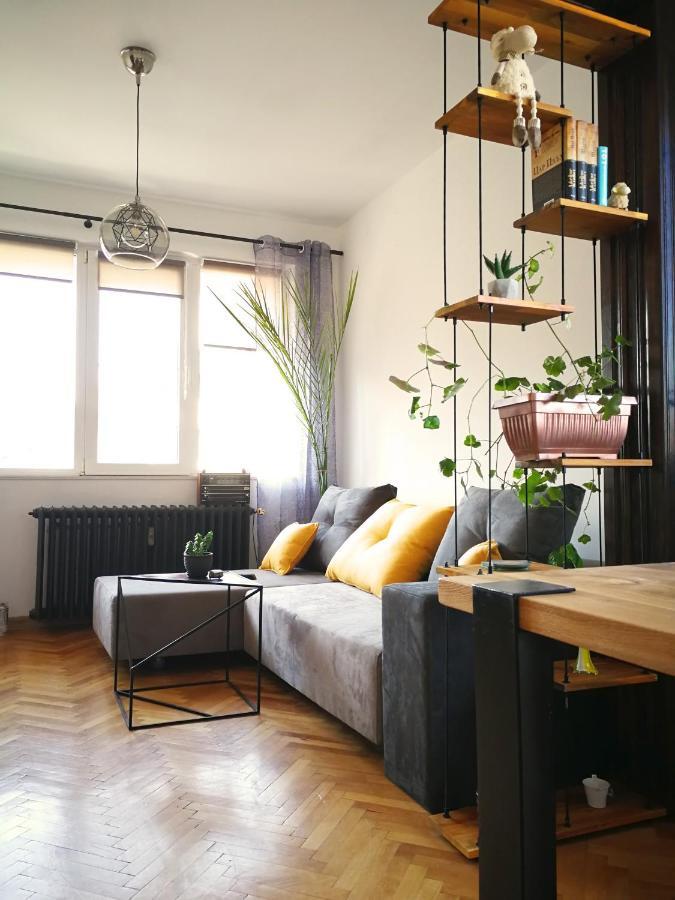 Apartemen Sunny Downtown For 4 *